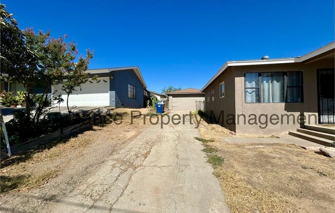 Charming 3 Bed/1 Bath House w/ RBP & Security Deposit Alternative Option