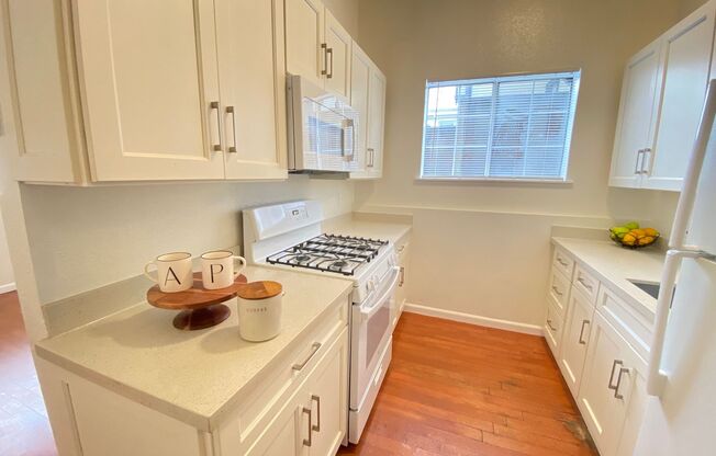 2 beds, 1 bath, $2,395, Unit 5314