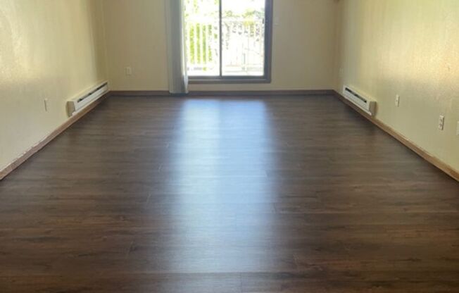 1 bed, 1 bath, 672 sqft, $1,215, Unit 403-209