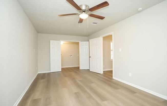 3 beds, 1 bath, $1,677