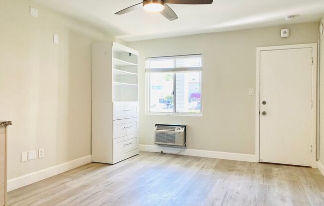 AVAILABLE NOW! STUDIO APARTMENTS IN THE HEART OF LA JOLLA! ONLY $1800/mo