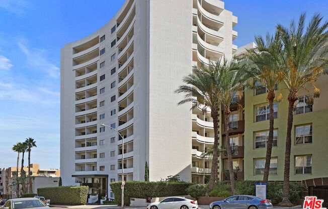 2 beds, 2 baths, 1,009 sqft, $3,500, Unit 414