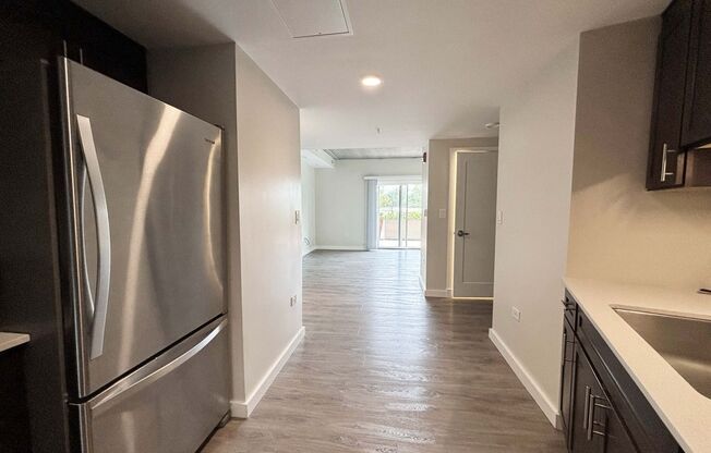 2 beds, 1 bath, 826 sqft, $2,500, Unit 410