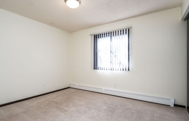 2 beds, 1 bath, 938 sqft, $1,415, Unit 860-301