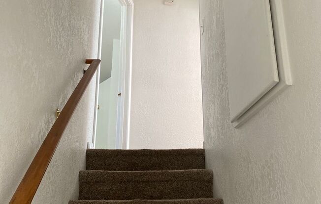 4 beds, 1 bath, $1,200, Unit 11202 (Upper)