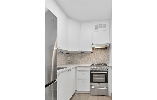 1 bed, 1 bath, 585 sqft, $5,400, Unit 4K