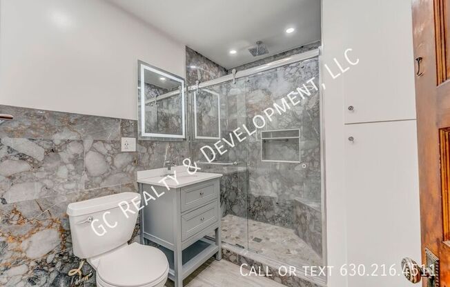 2519 N HAMLIN AVE