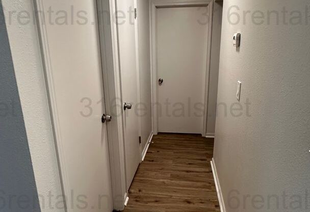 $895- 2 bedroom 1 bath - Apartment located in Riverside