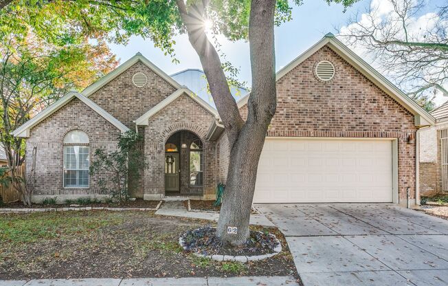 RENOVATED SINGLE-STORY HOME IN OAKWELL FARMS