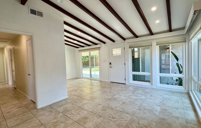 Beautiful 3 Bed / 2 Bath Home in La Mesa – Modern Comfort & Style!