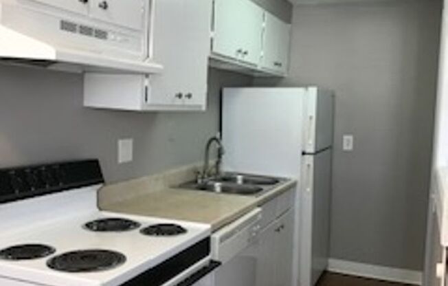 2 beds, 1 bath, 655 sqft, $1,340, Unit 108