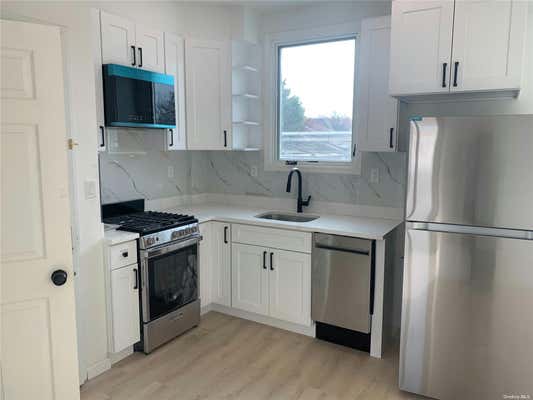 1 bed, 1 bath, $2,500, Unit B