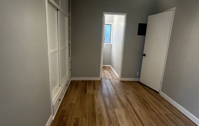 924-934 Termino Ave