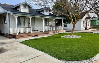 $1,895 Bullard & Sunnyside, Charming 2 Bedroom Home - 5th St, Near Old Town Clovis