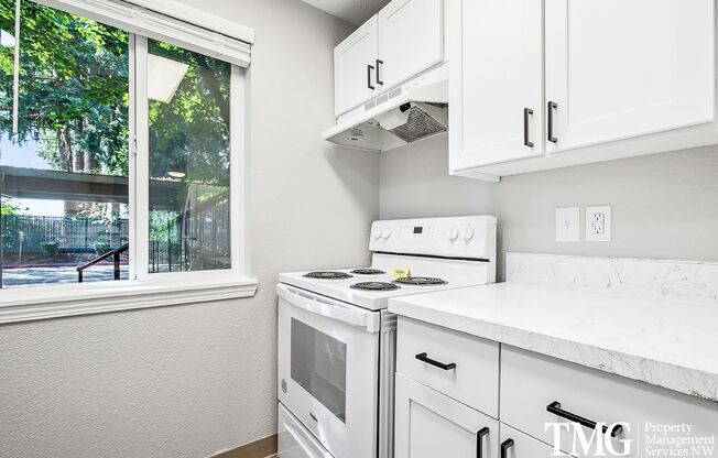 2 beds, 1 bath, 760 sqft, $1,625, Unit 109