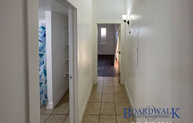 1 bed, 1 bath, 550 sqft, $999, Unit 374 W 1300 N-#2