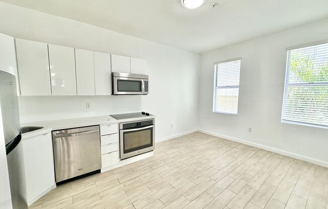 Steps from Lincoln Road: 2bed/2baths totally renovated in the heart of South Beach!