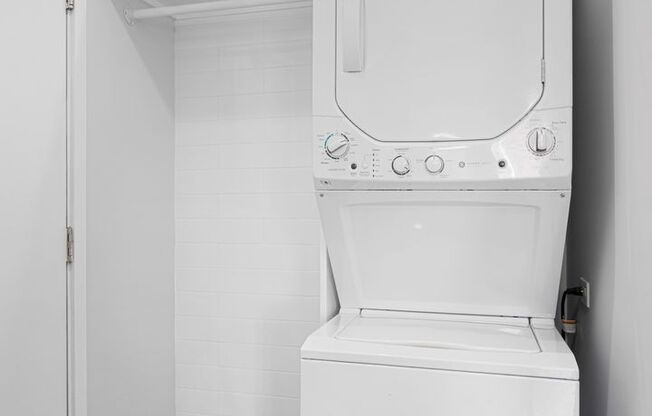 1 bed, 1 bath, 400 sqft, $1,995, Unit 404