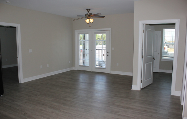 2 beds, 2 baths, $1,525, Unit APARTMENT 204