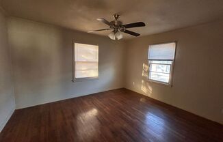 2 beds, 3 baths, $725