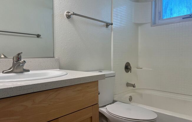 1 bed, 1 bath, 625 sqft, $2,210, Unit 2011