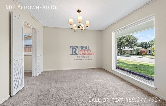 902 ARROWHEAD DR