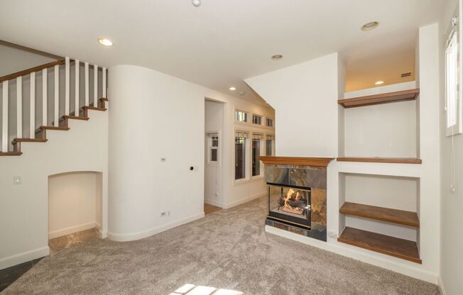 Beautifully Maintained 3 Bed/2.5 Bath Craftsman On Quiet Cul-de-Sac