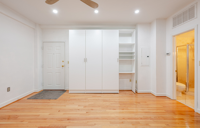 1321 Fairmont St NW