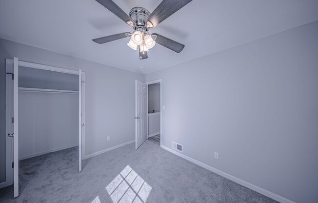 2 beds, 1 bath, 925 sqft, $1,650
