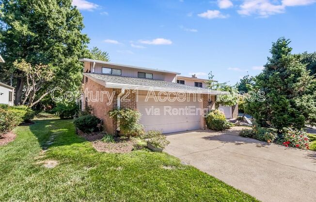 7224 VISTAS LN
