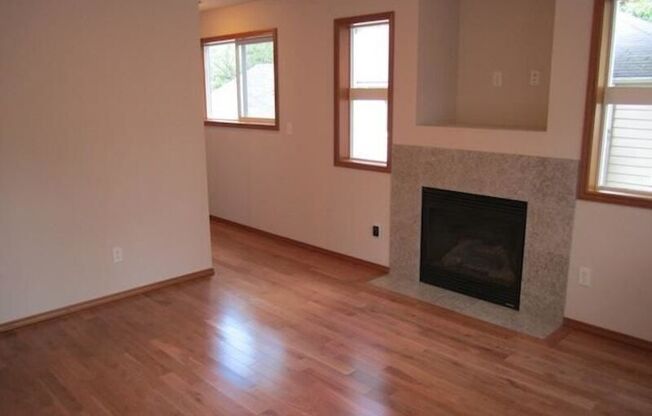 12721 35 AVE NE