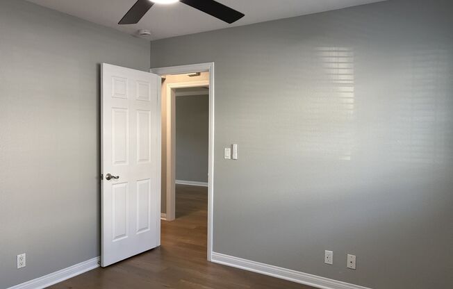 2 beds, 1 bath, 850 sqft, $2,730, Unit 905B