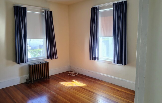 2 beds, 1 bath, 1,000 sqft, $2,200, Unit 68