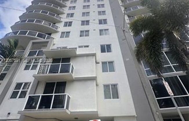 3 beds, 2 baths, $4,200, Unit # 1605
