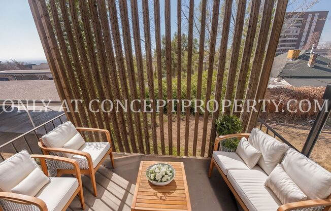 2 beds, 1 bath, 790 sqft, $1,325, Unit 18