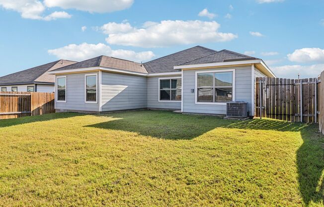 3 beds, 2 baths, 1,591 sqft, $1,945, Unit 308 Trinity Trl