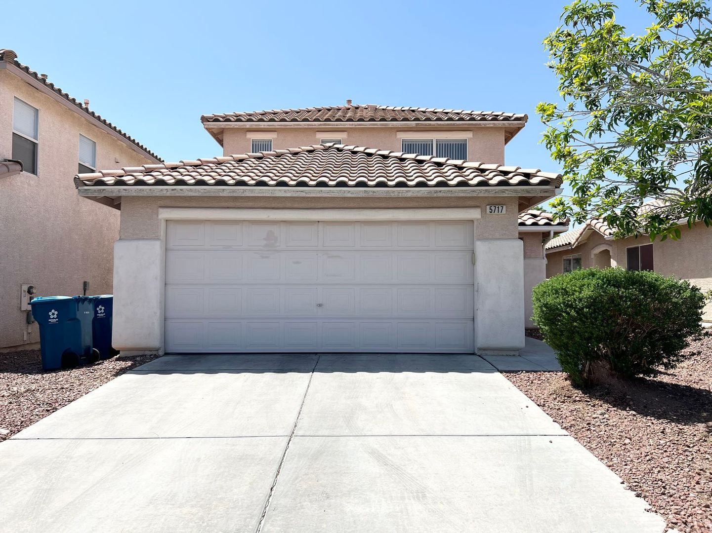 Beautiful 3 bedroom 2.5 bathroom 2 story house