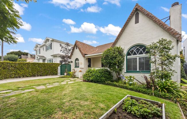 Beautiful House in Westwood Charter Cachment Area