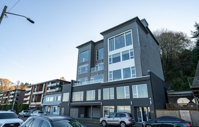 1709 HBR AVE SW