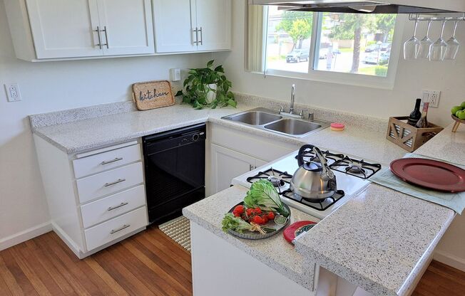 1 bed, 1 bath, 756 sqft, $1,950, Unit 441