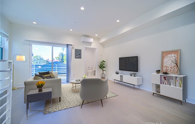 4455 S SLAUSON AVE