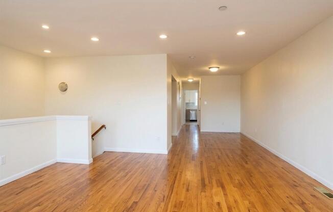 923 EUCLID AVE