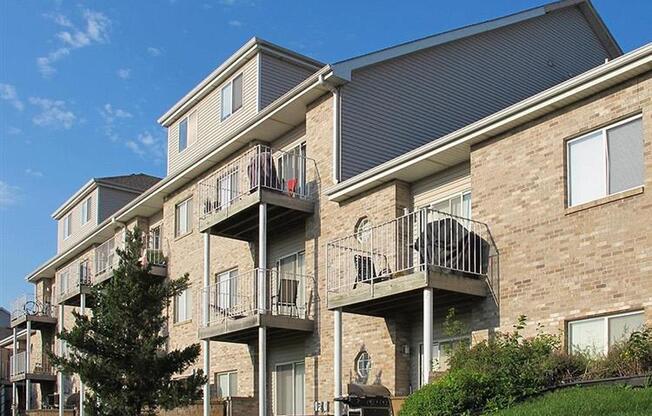 Exteriors-Skyline View Apartments Outside Building View Lincoln NE