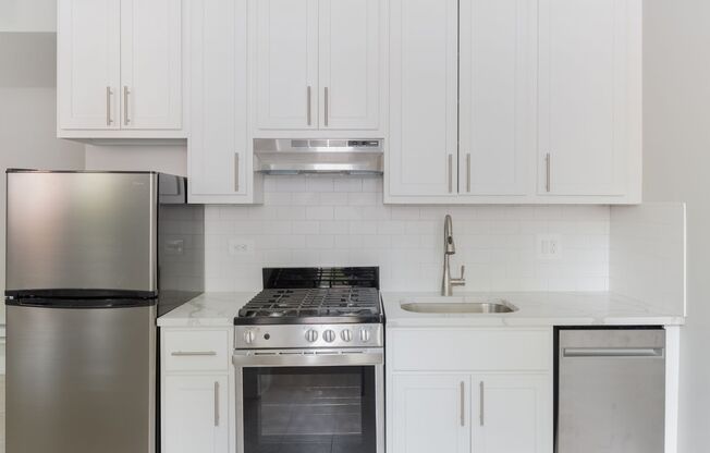 Studio, 1 bath, 475 sqft, $1,575, Unit 617-G