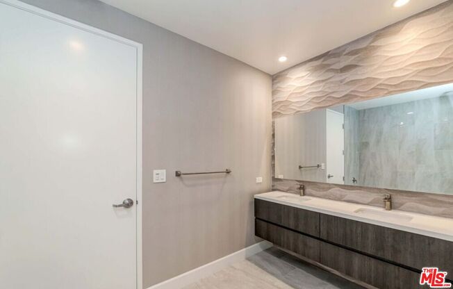 2 beds, 2 baths, 1,580 sqft, $5,000, Unit 2205