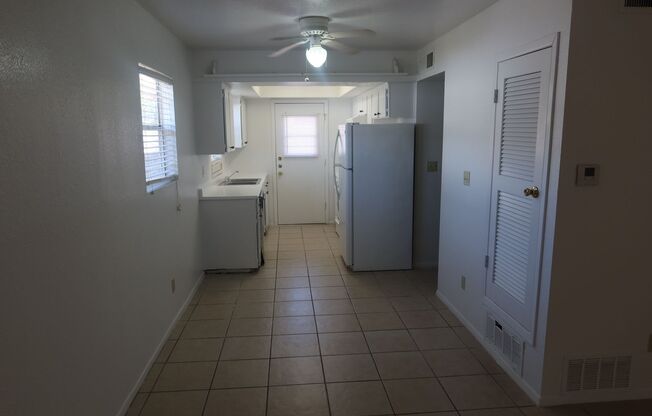 2 beds, 1 bath, $1,000