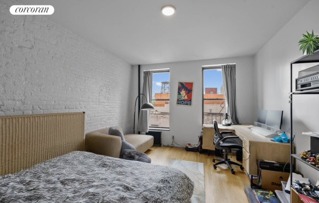 566 VANDERBILT AVE