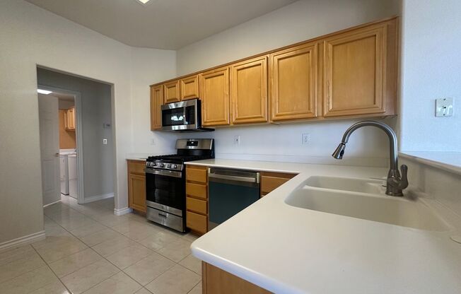 2 beds, 2 baths, $2,050