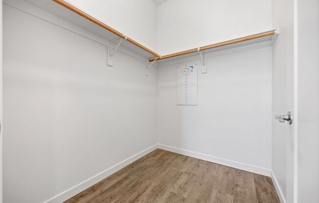 2 beds, 1 bath, 1,041 sqft, $2,250, Unit 105