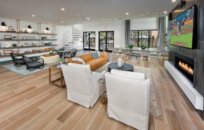 Clubhouse Interior 04